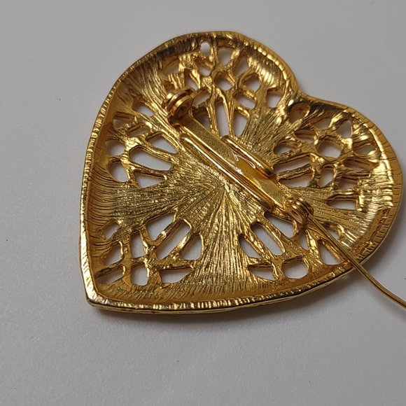Large Metal Gold Tone Heart Brooch - Picture 14 of 16